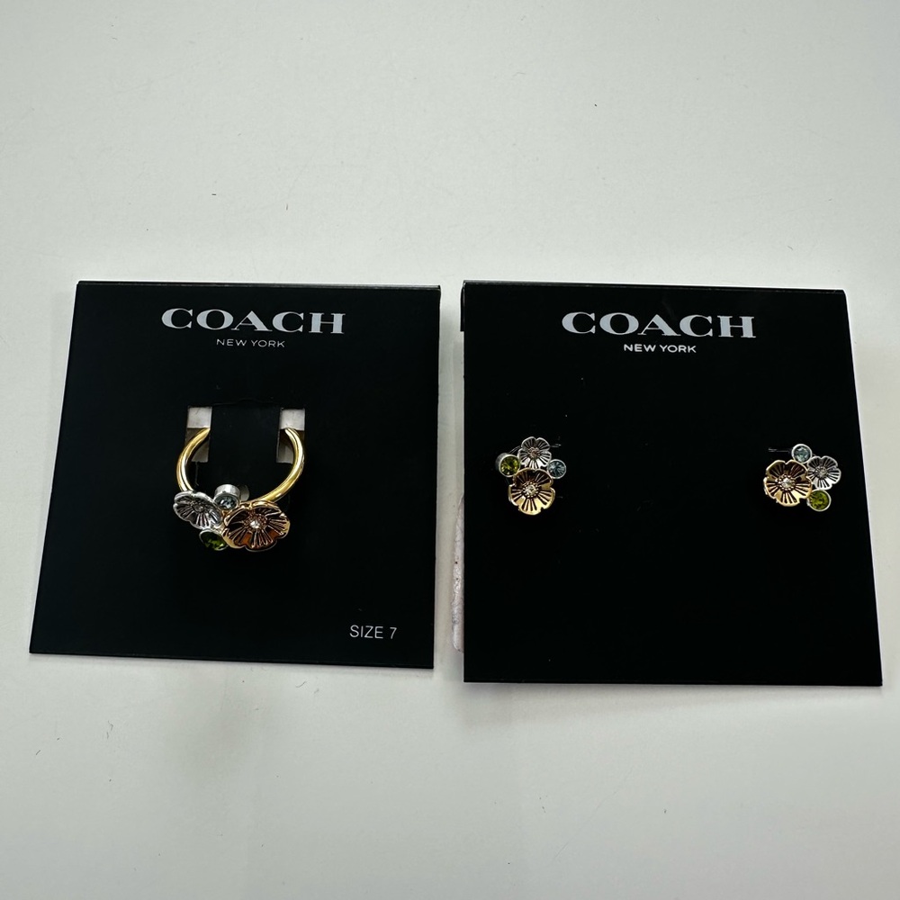 Coach New York Women's Gold and Silver Jewelry Set